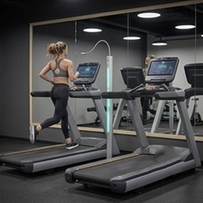 Oxygen column between treadmills